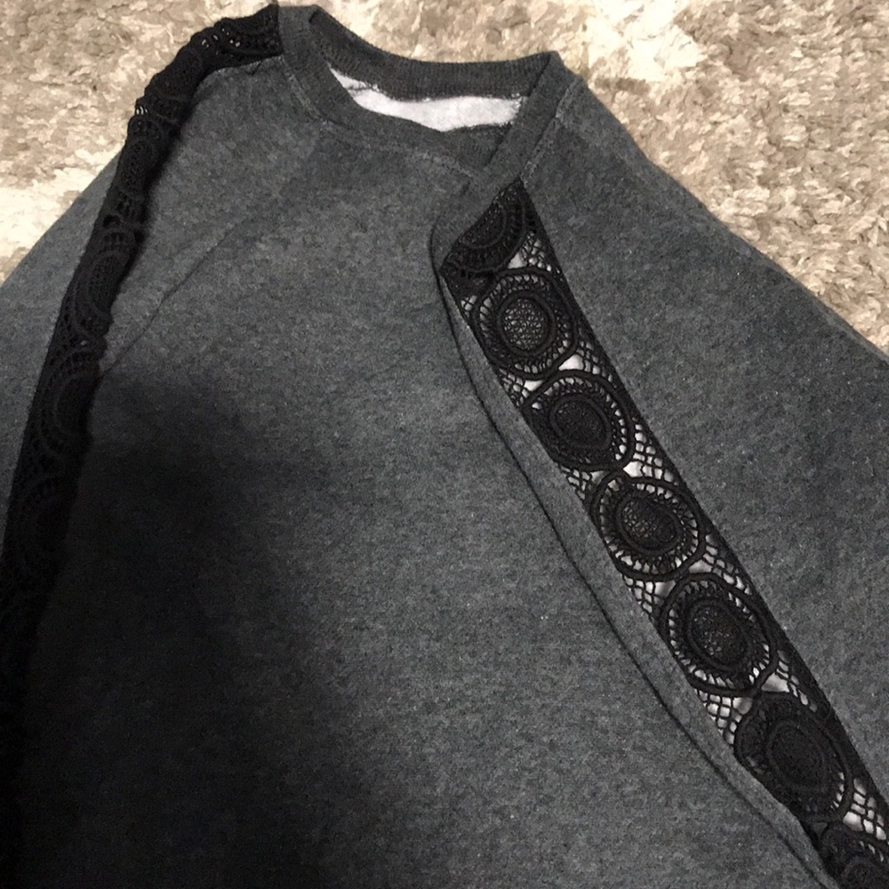 Fabletics sweater - Picture 3 of 4